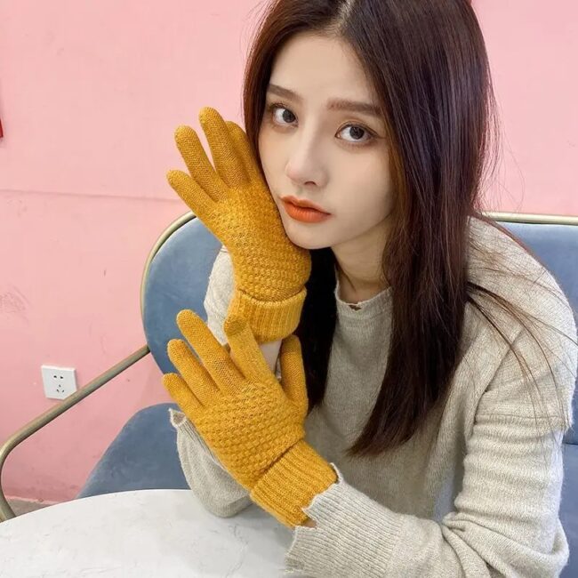 Cycling Touch Screen Gloves Female Winter Cute Student Cycling Warm And Cold Korean Version - Image 5