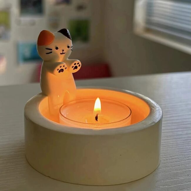 Kitten Candle Holder Cute Cat Candlestick Creative Aromatherapy Candle Holder Durable High Tempe Cartoon Candlestick Decoration - Image 4
