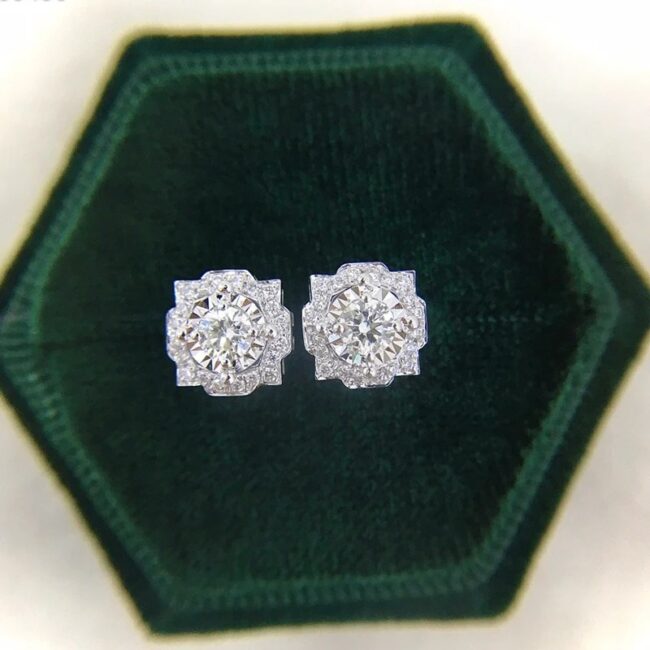 Huitan Unique Design Stud Earrings Ear Piercing Accessories for Wedding Good Quality Dazzling Earrings Women's Trendy Jewelry