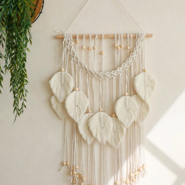 Boho Leaf Macrame Tapestry Woven Wall Hanging Tapestry Home Wall Decor Wood Bead Crafts Bedroom Living Room Decor Aesthetic Gift