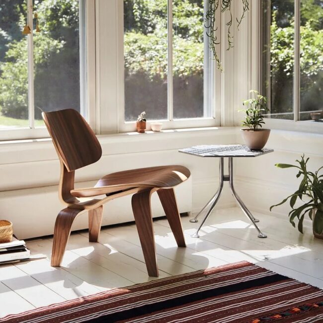 Living Room Chairs Nordic Solid Wood Leisure Chair Creative Simple Modern Designer Single Sofa Chair Aircraft Shell Chair - Image 4