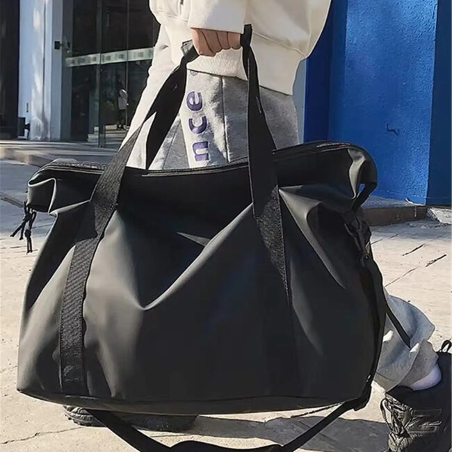 Handheld travel bag, large capacity sports and fitness bag, lightweight storage luggage bag, one shoulder crossbody travel bag