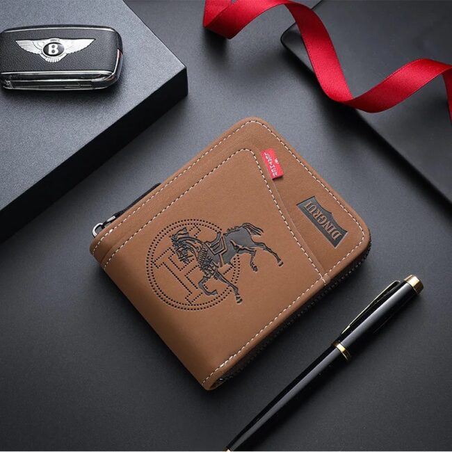 New men's chain wallet with European and American retro style, horizontal zipper bag, fashionable short card bag, coin purse.